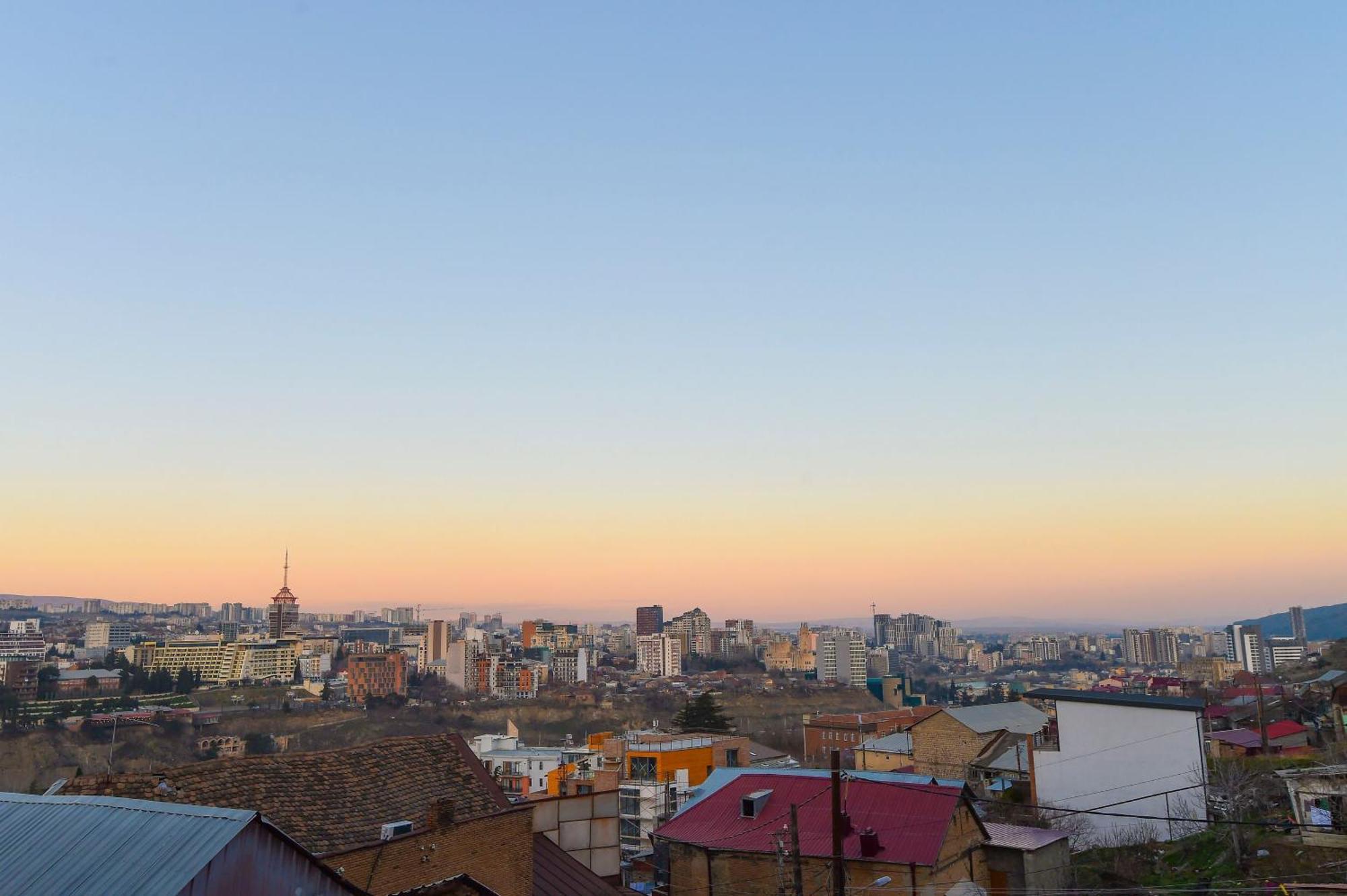 Kraveli Hotel Tbilisi ภายนอก รูปภาพ