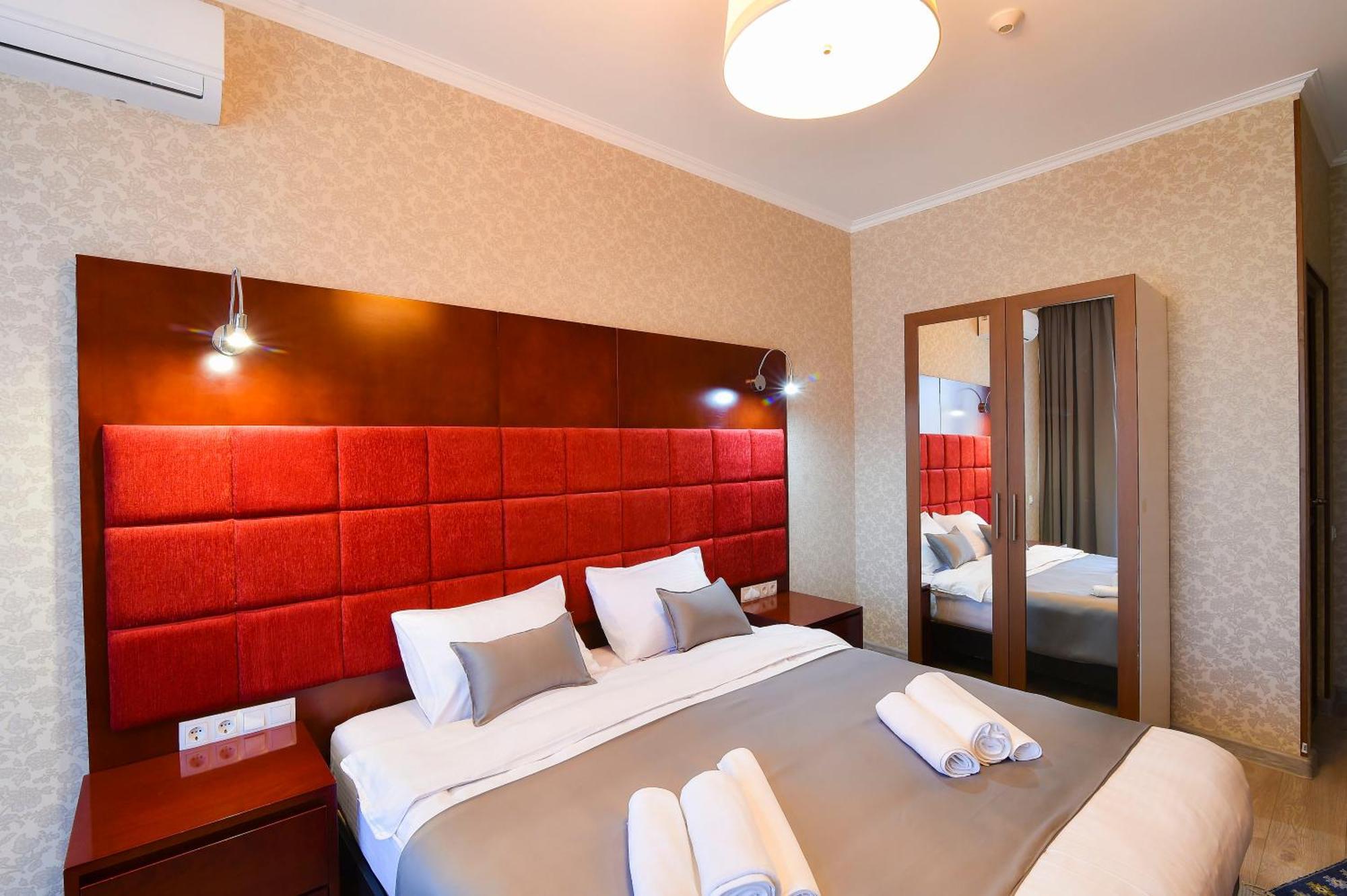 Kraveli Hotel Tbilisi ภายนอก รูปภาพ