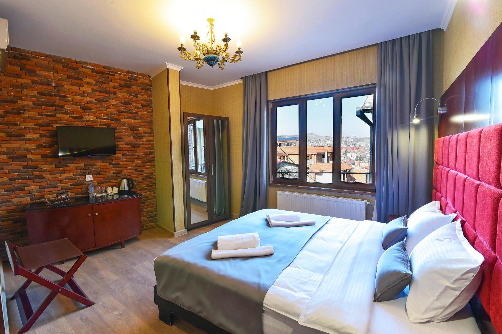 Kraveli Hotel Tbilisi ภายนอก รูปภาพ