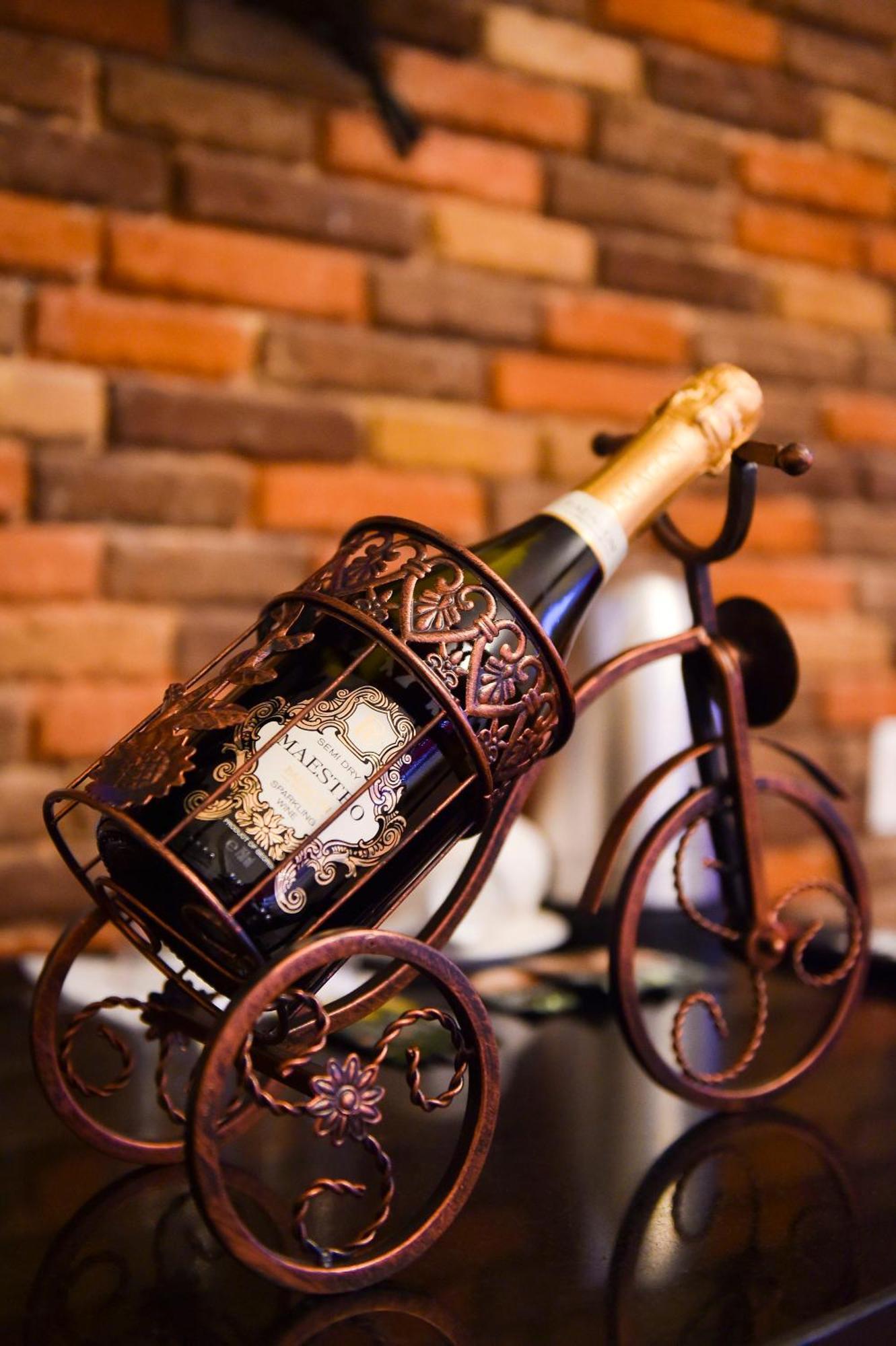 Kraveli Hotel Tbilisi ภายนอก รูปภาพ