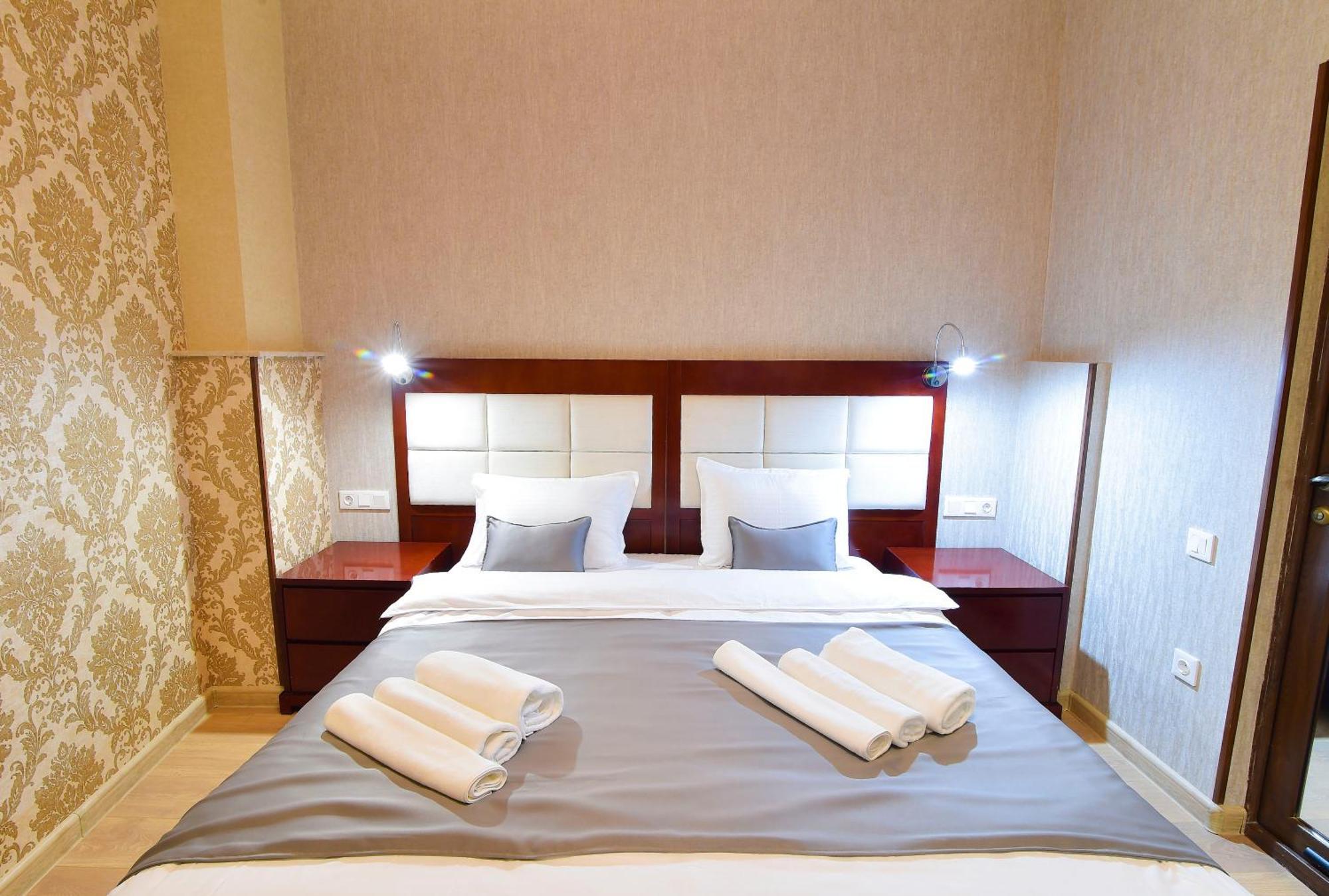 Kraveli Hotel Tbilisi ภายนอก รูปภาพ