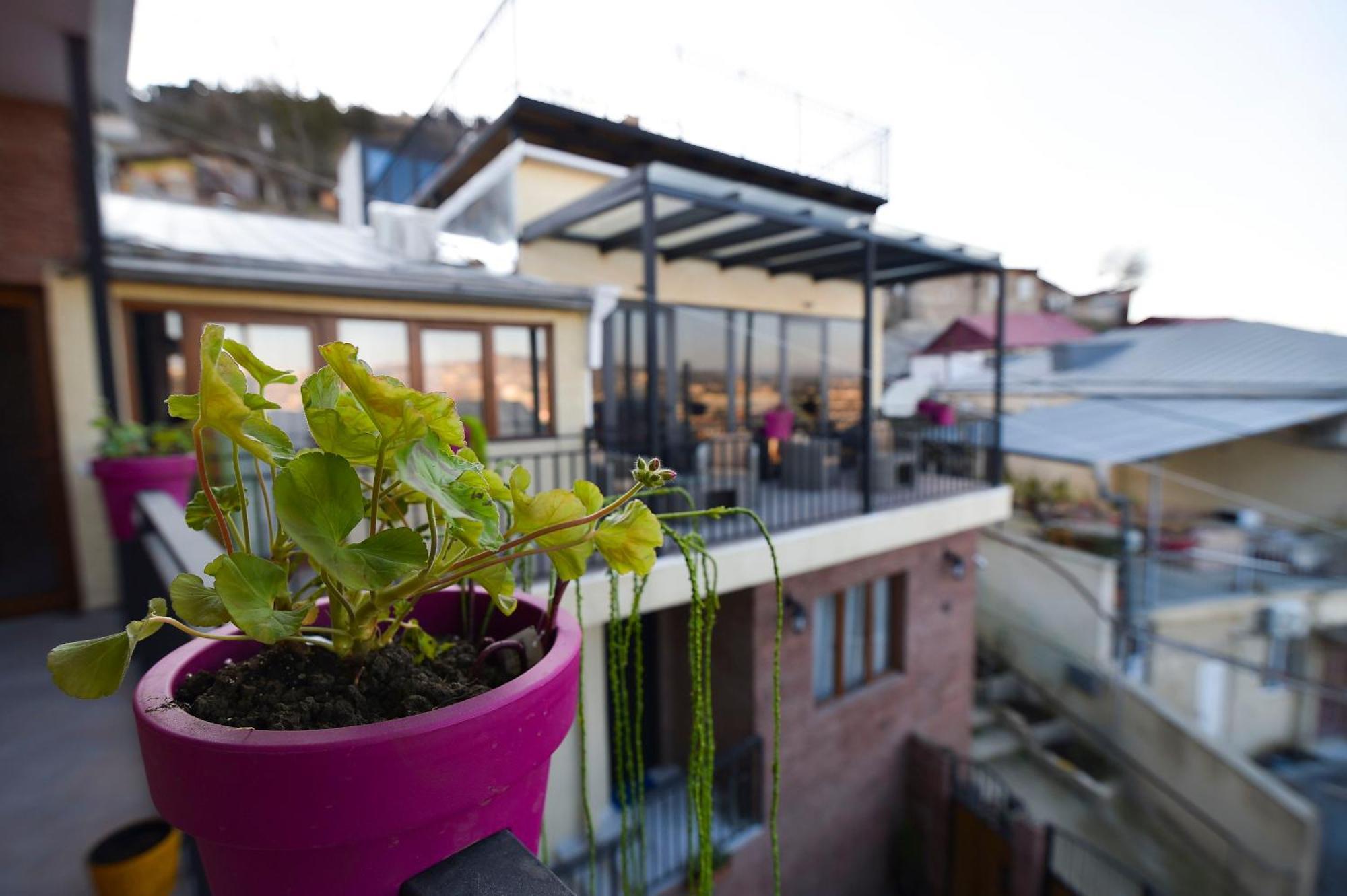 Kraveli Hotel Tbilisi ภายนอก รูปภาพ