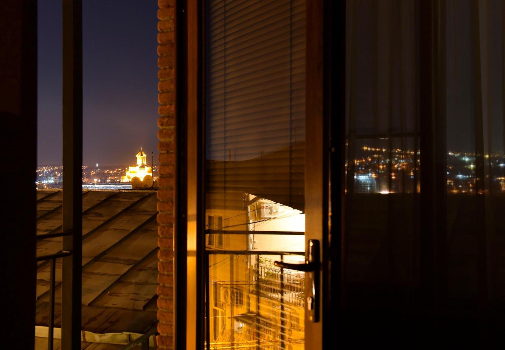 Kraveli Hotel Tbilisi ภายนอก รูปภาพ