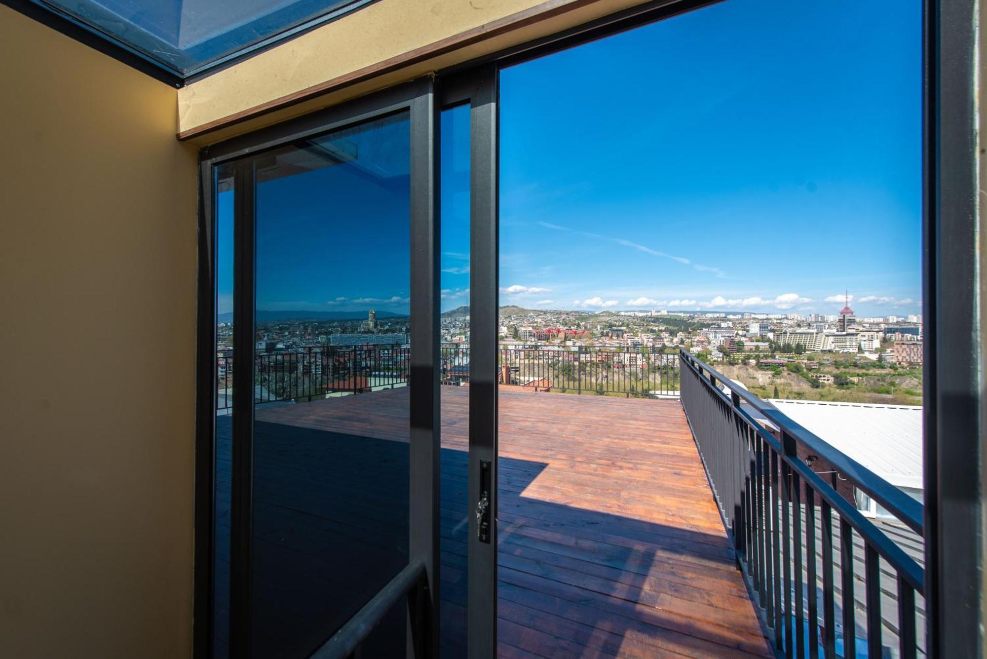 Kraveli Hotel Tbilisi ภายนอก รูปภาพ