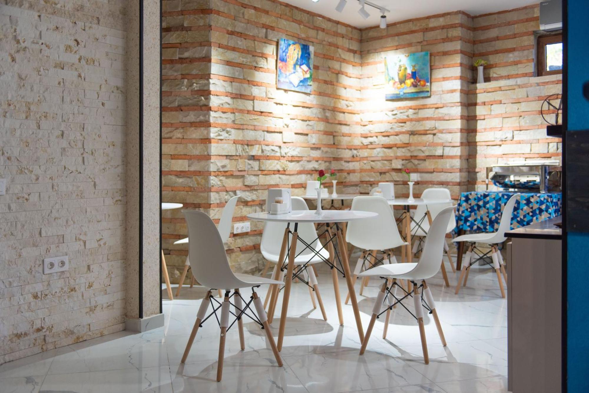 Kraveli Hotel Tbilisi ภายนอก รูปภาพ